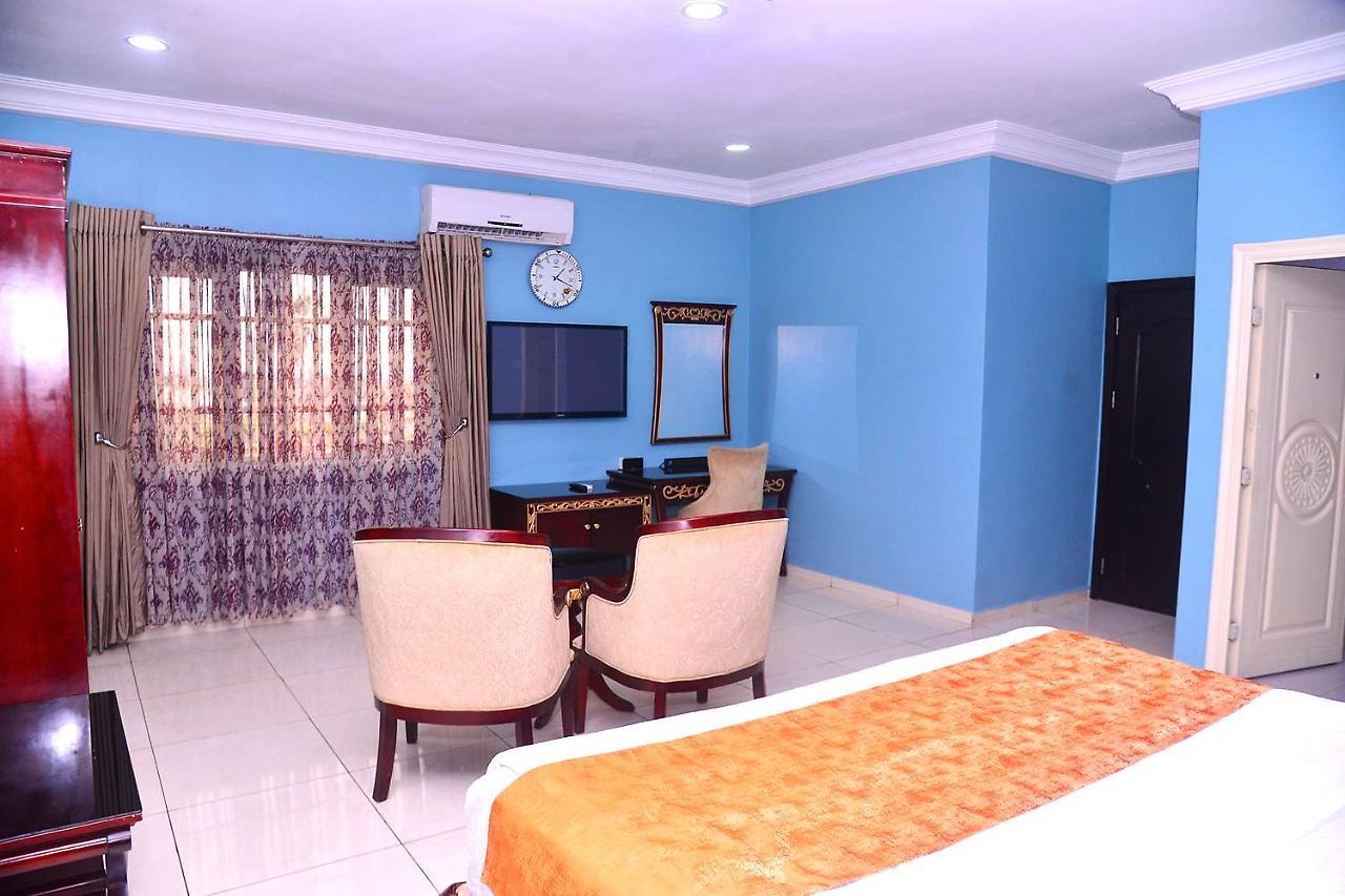 Best Western Meloch Hotel Awka Buitenkant foto