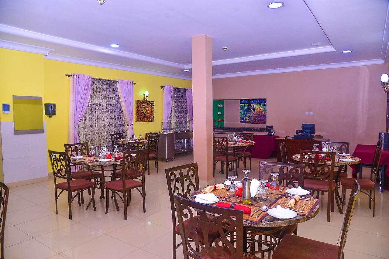 Best Western Meloch Hotel Awka Buitenkant foto