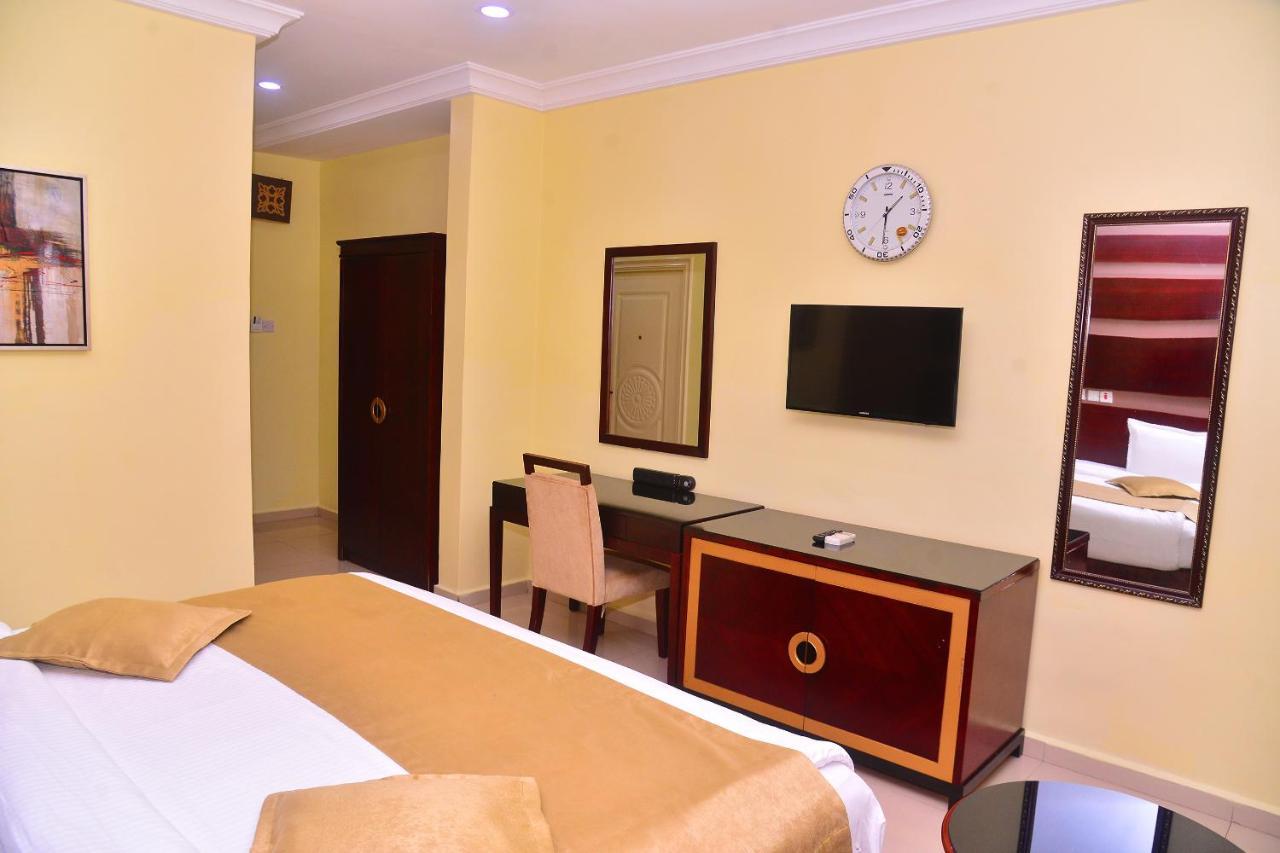 Best Western Meloch Hotel Awka Buitenkant foto