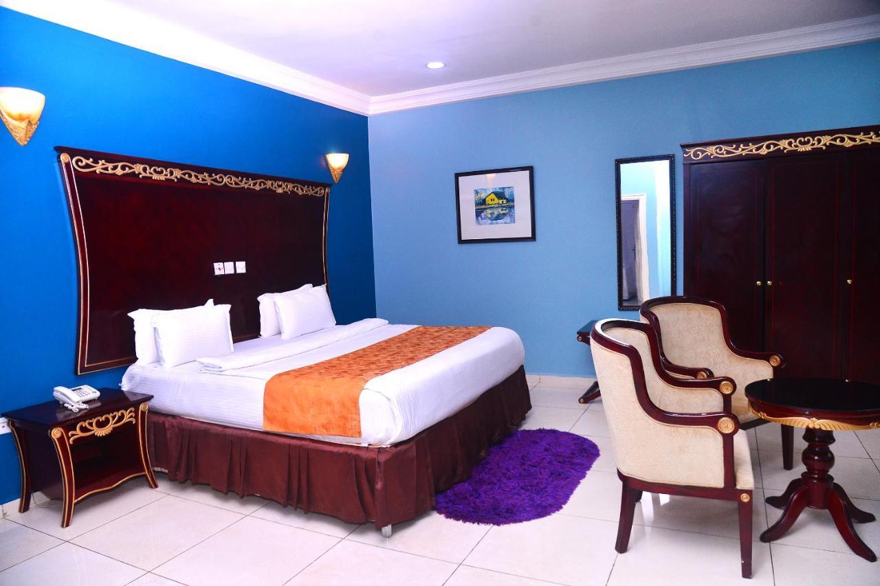 Best Western Meloch Hotel Awka Buitenkant foto